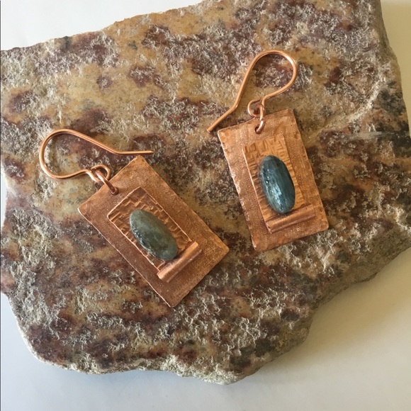 Victorian style Blue Kyanite Copper Earrings - Picture 5 of 7
